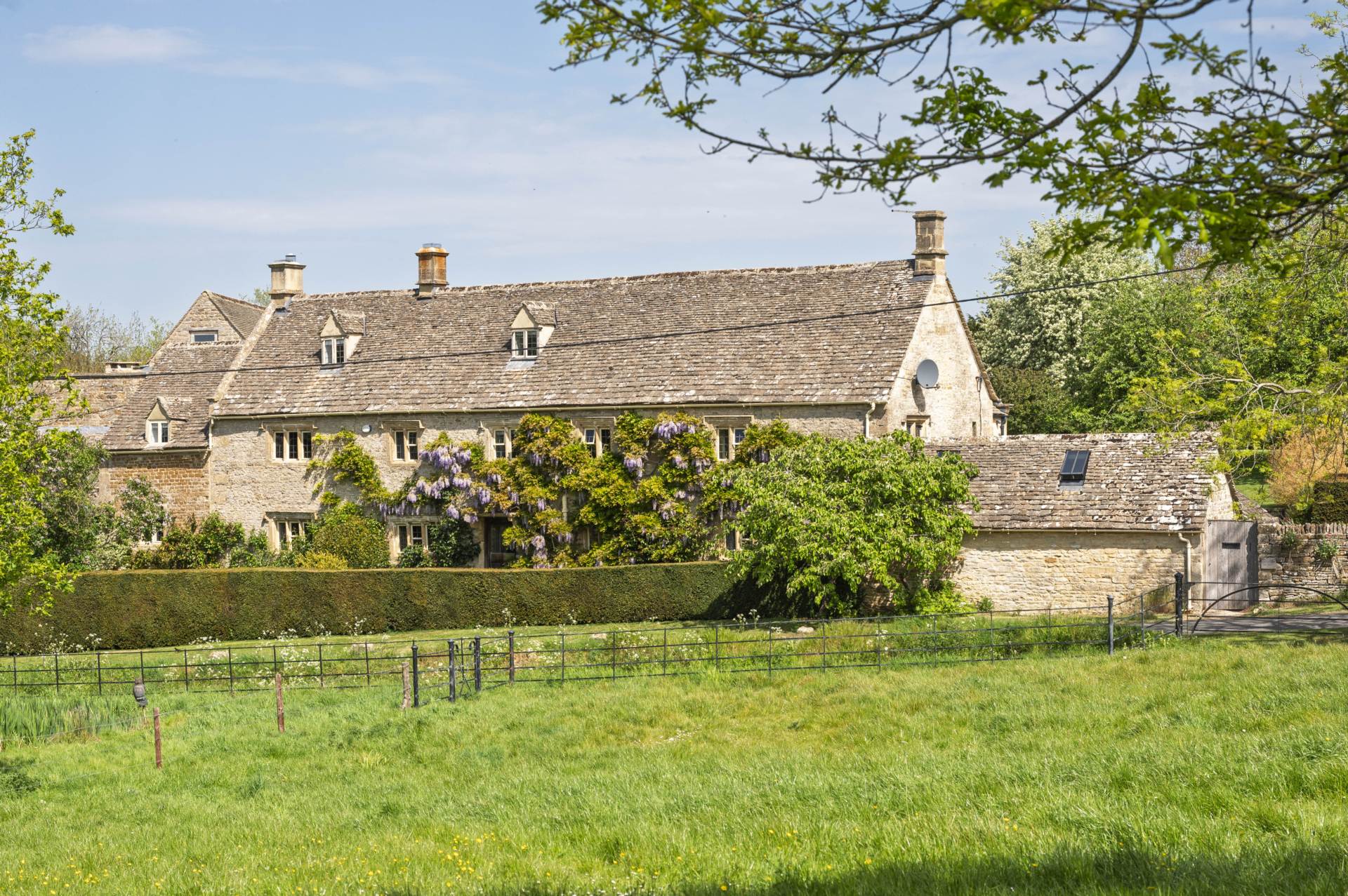 House Glebe Farm Court in Great Doddington