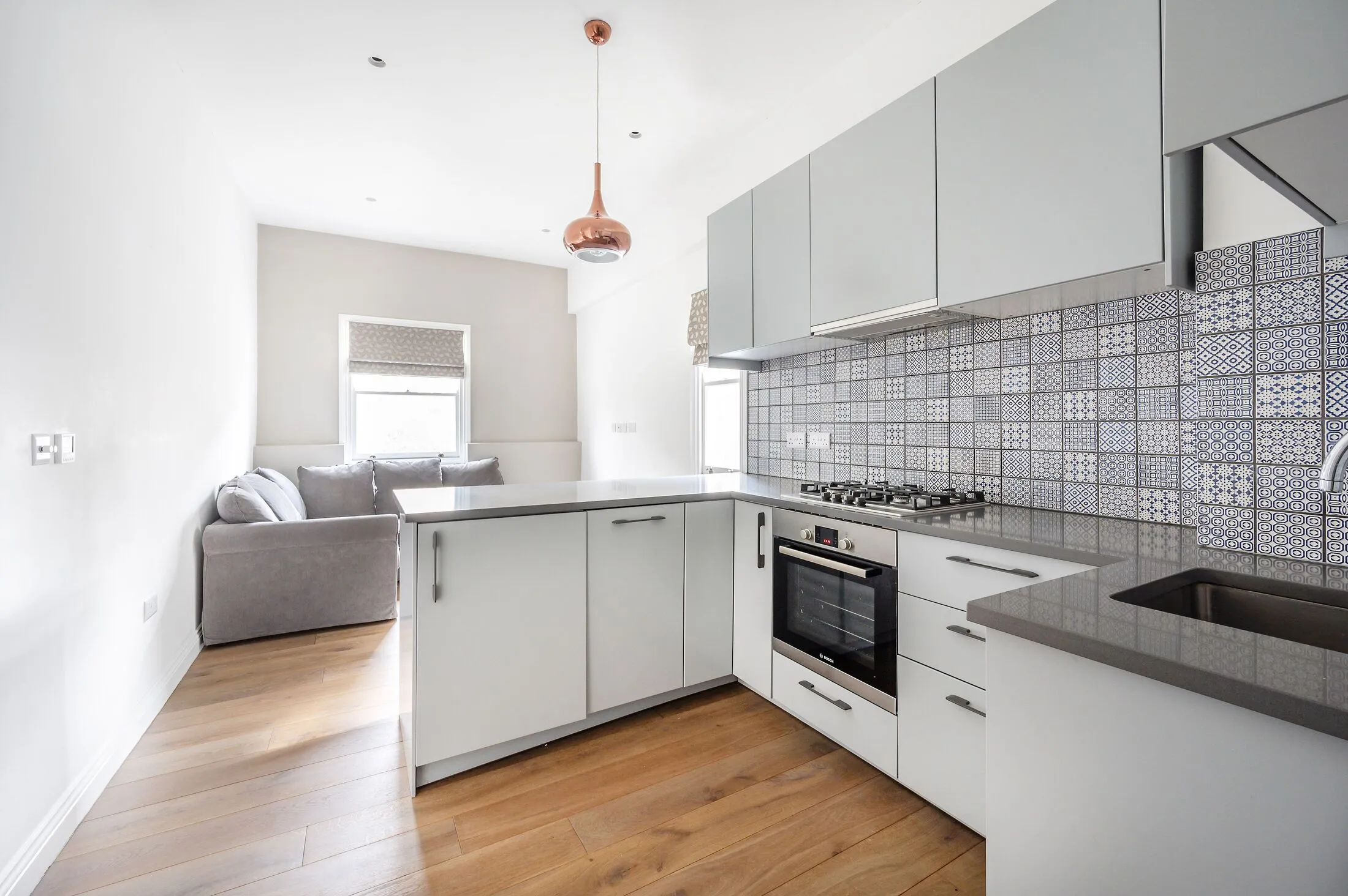 Flat Pembridge Gardens in Greater London