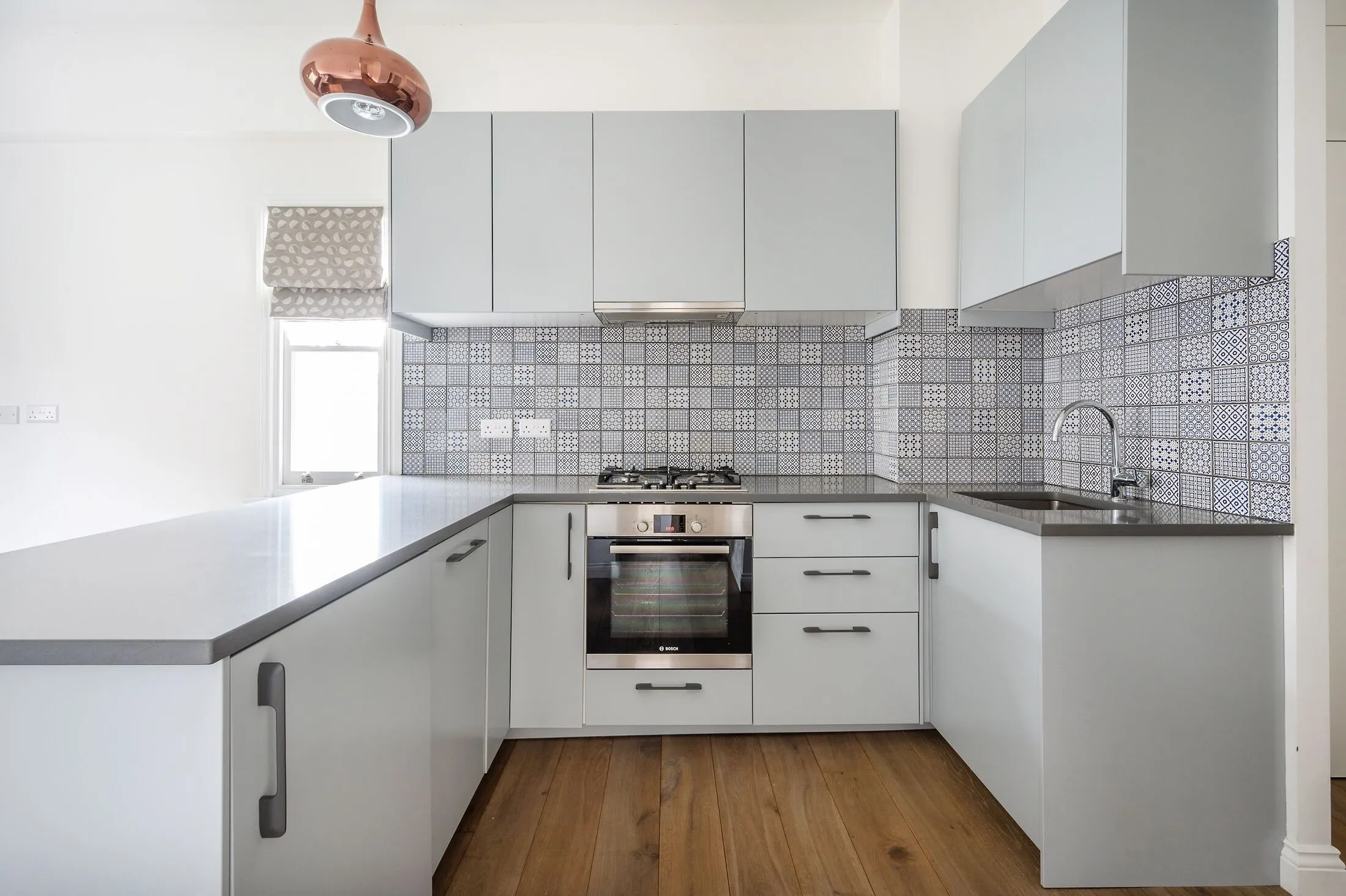 Flat Pembridge Gardens in Greater London
