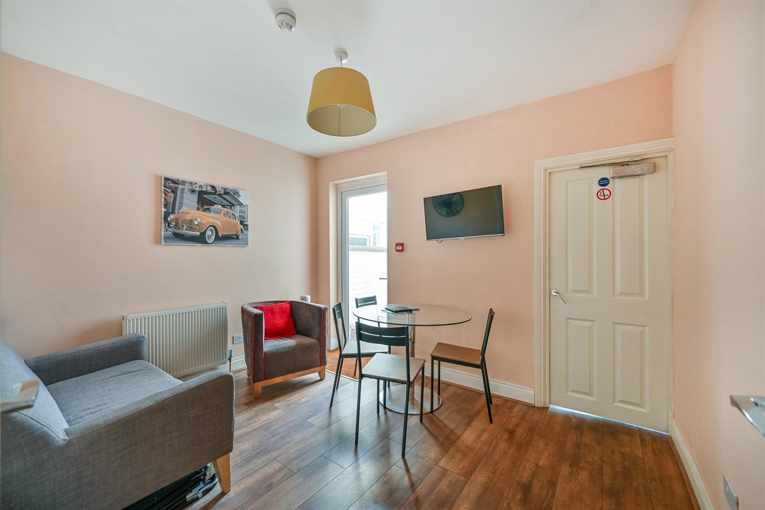 Room Waverley Road in Reading