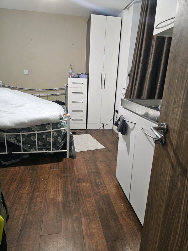 Flat Talgarth Road in Greater London