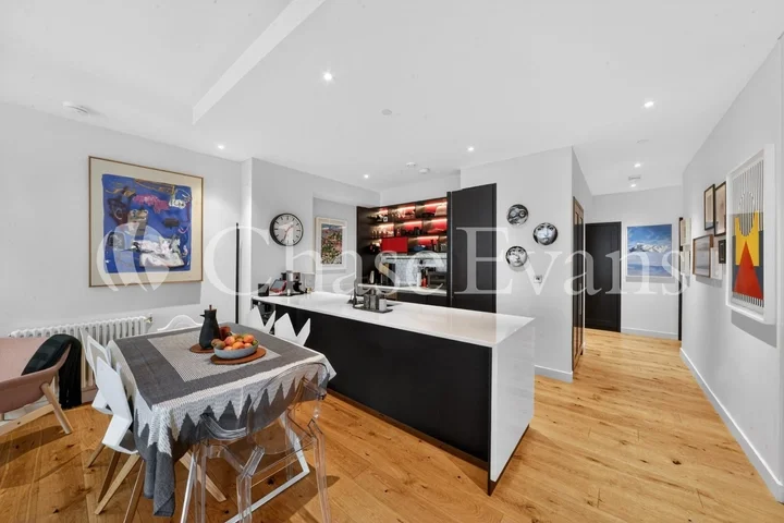 Flat Lyell Street in Greater London