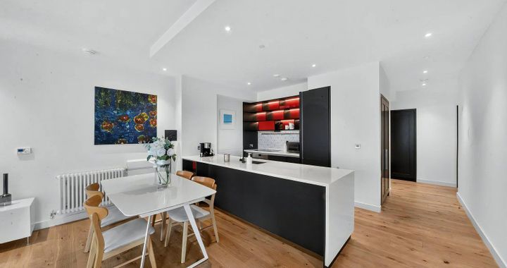 Flat Lyell Street in Greater London