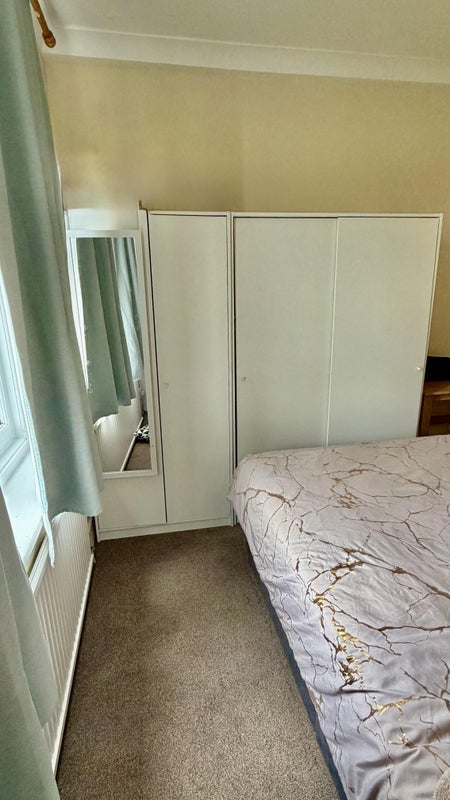 Room Elgin Avenue in City of Westminster