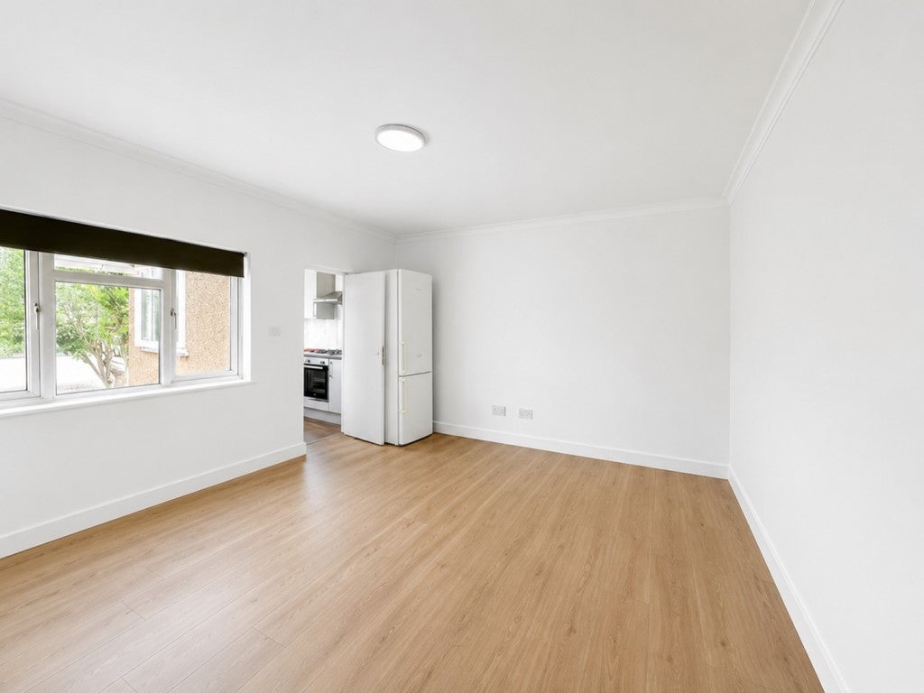 Flat Bedford Road in Greater London