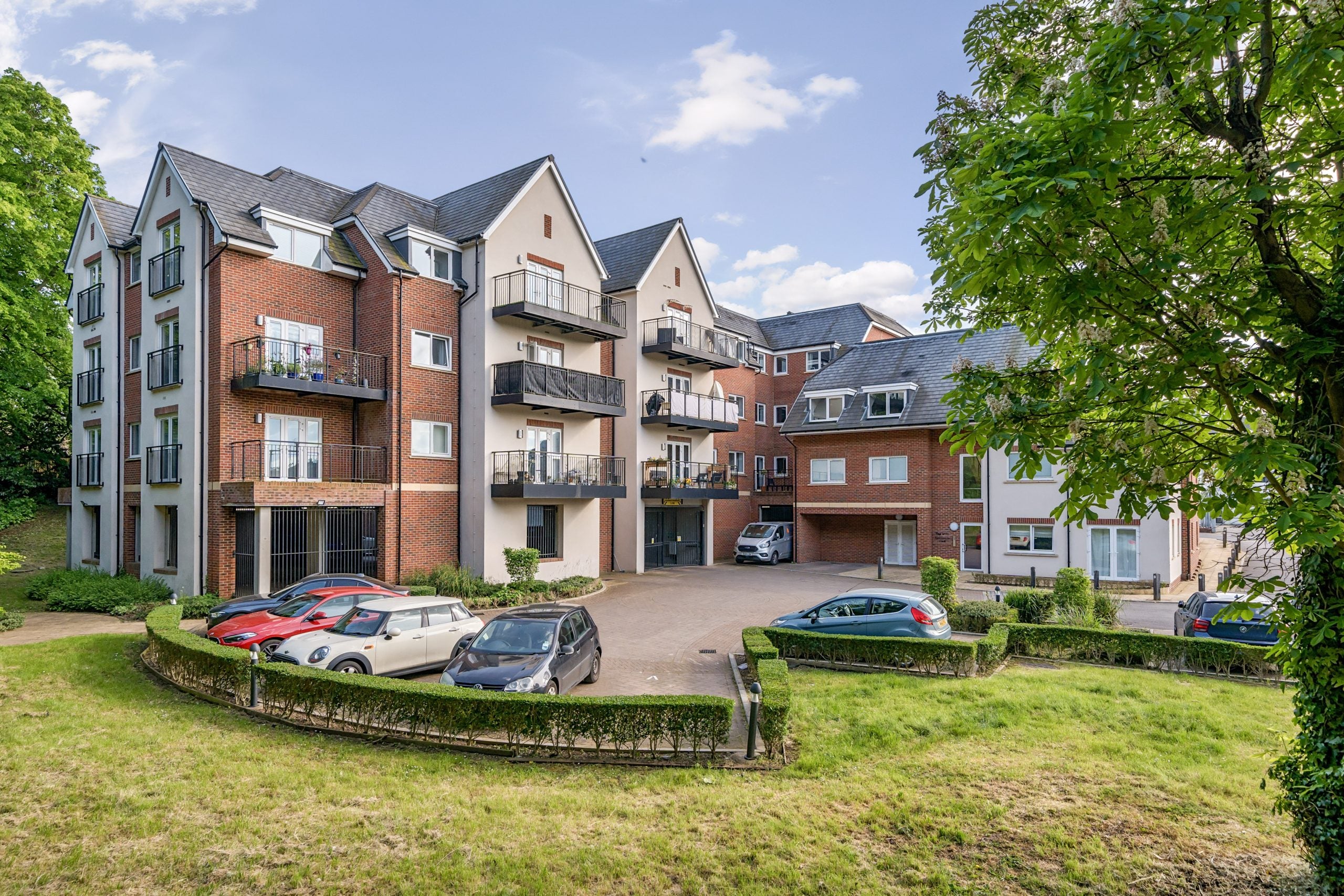 Flat Vale Road in Hertsmere