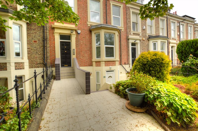 Flat Akenside Terrace in Newcastle upon Tyne