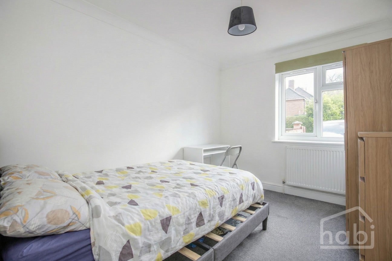 Room Winchcomb Road in Norwich