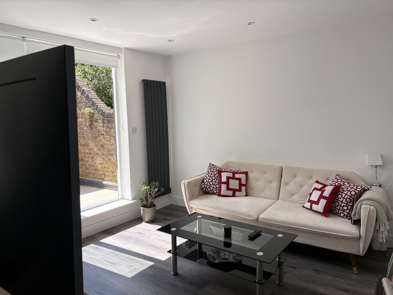 Room West Hampstead Mews in Greater London