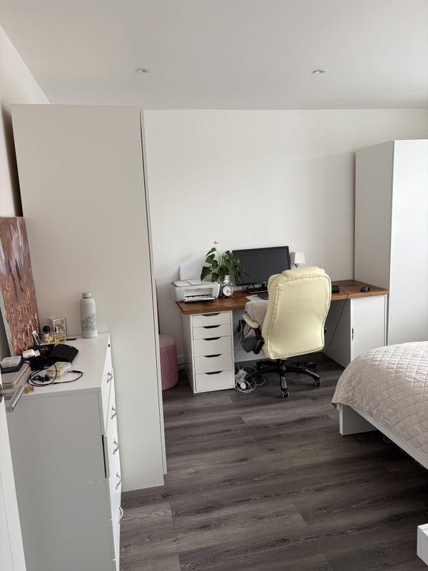 Room West Hampstead Mews in Greater London