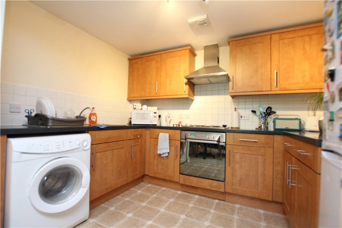 Flat Loiner Court in Leeds