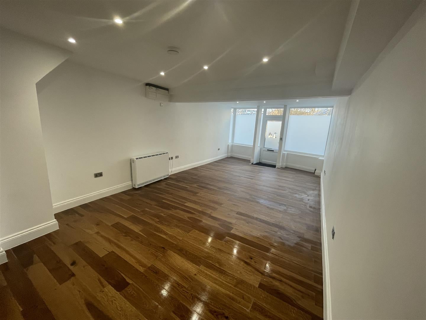 Flat Elm Grove in Brighton