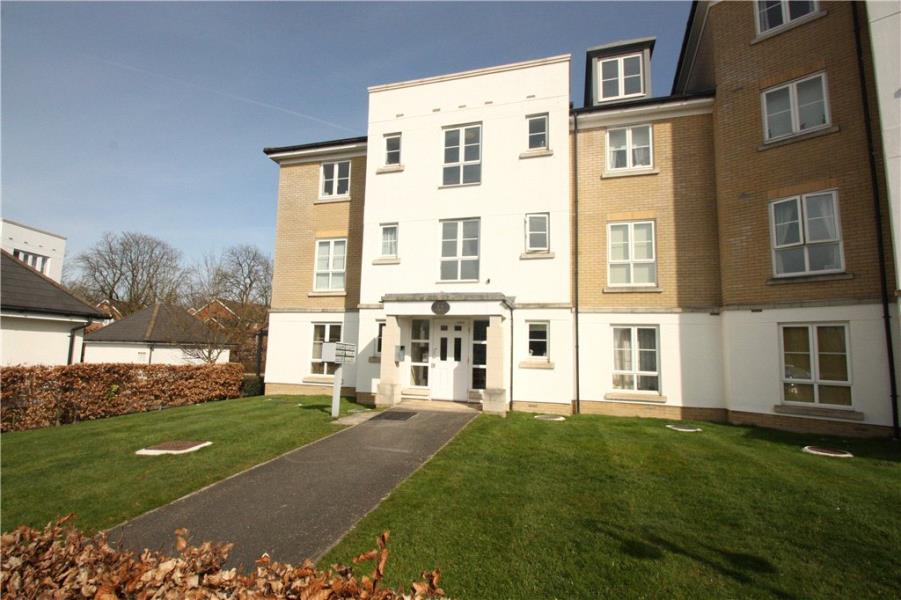 Flat Tudor Way in Woking