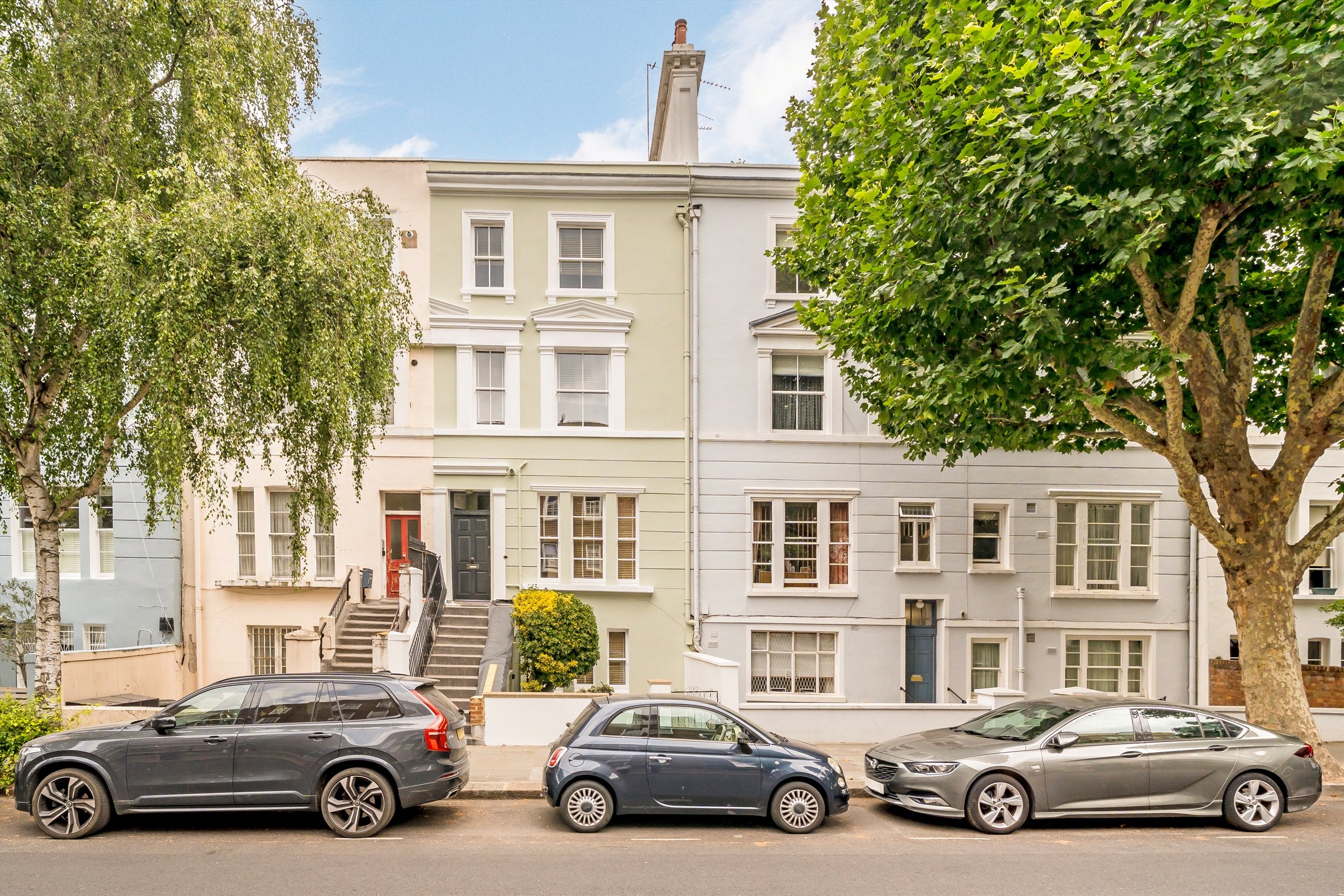 Flat Clarendon Road in Greater London