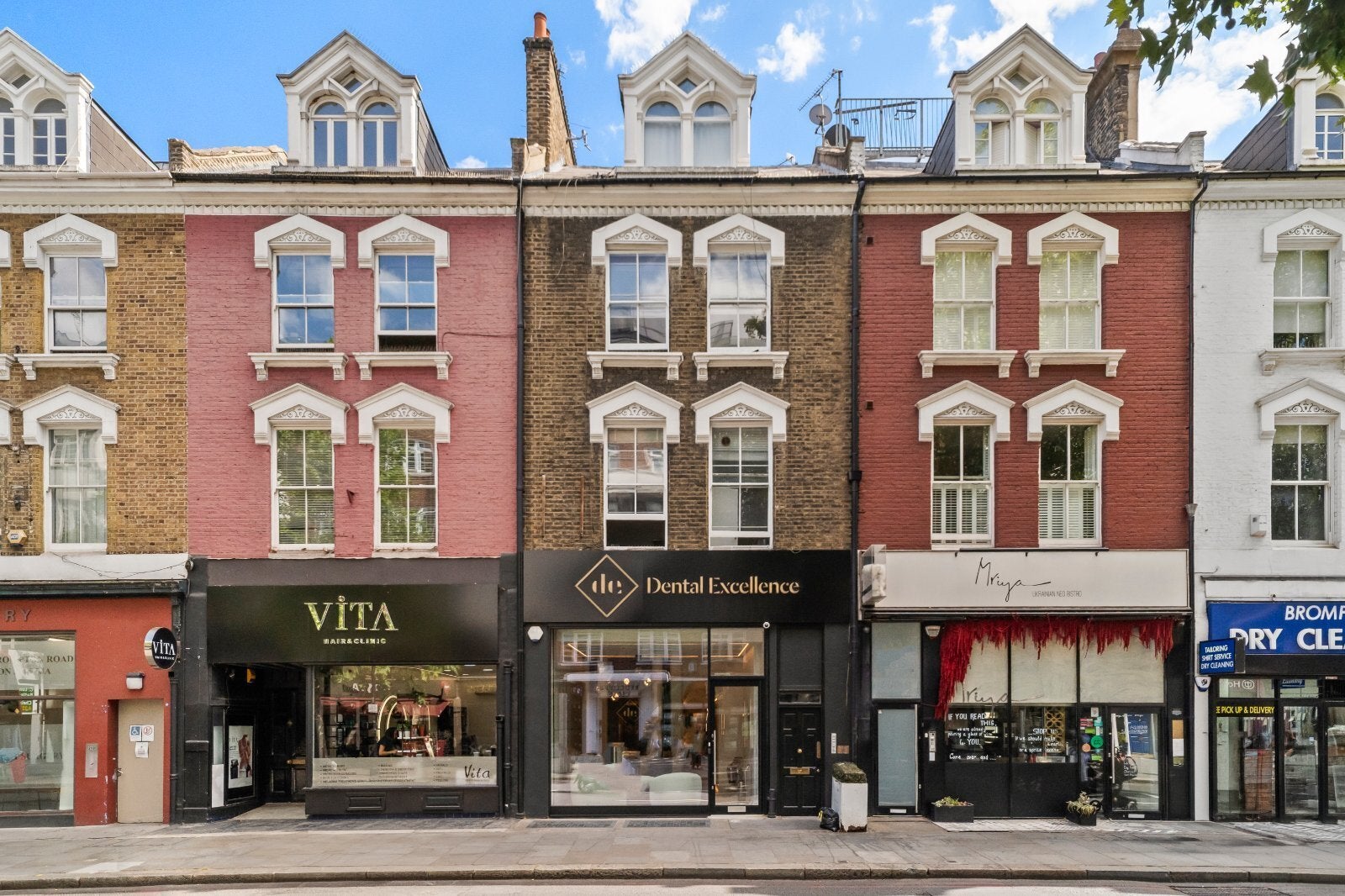 Flat Old Brompton Road in Greater London