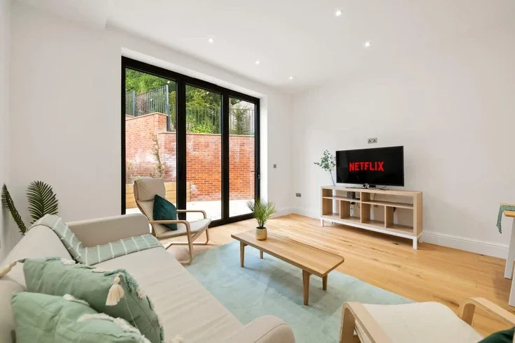 House The Grove in Greater London