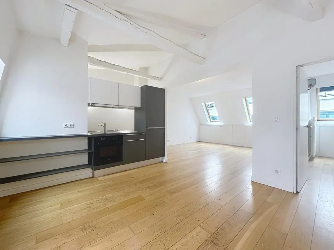 Appartement Rue Paul Baudry à Paris
