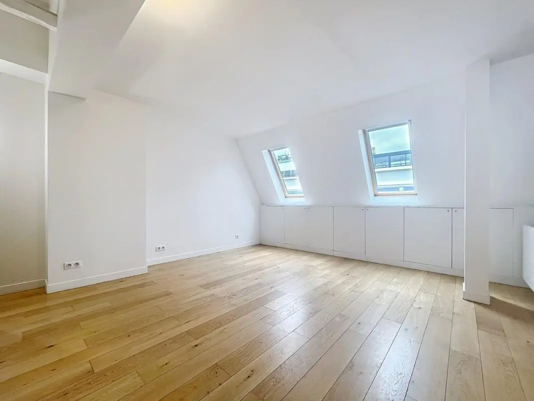 Appartement Rue Paul Baudry à Paris