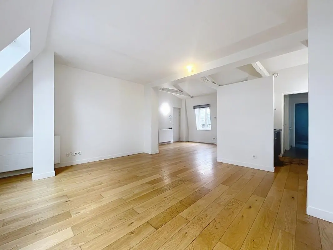Appartement Rue Paul Baudry à Paris