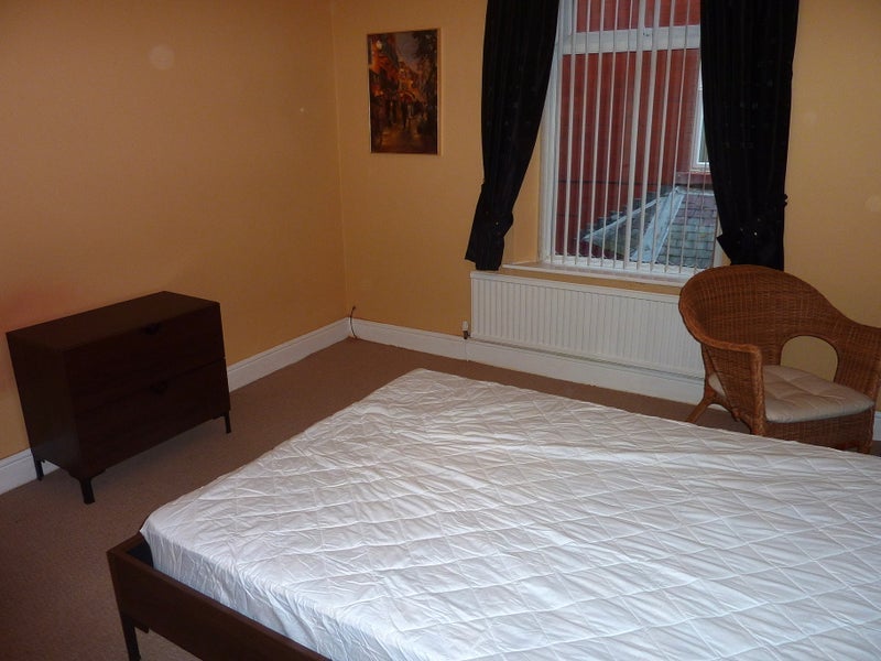 Room Gloucester Avenue in Blackpool