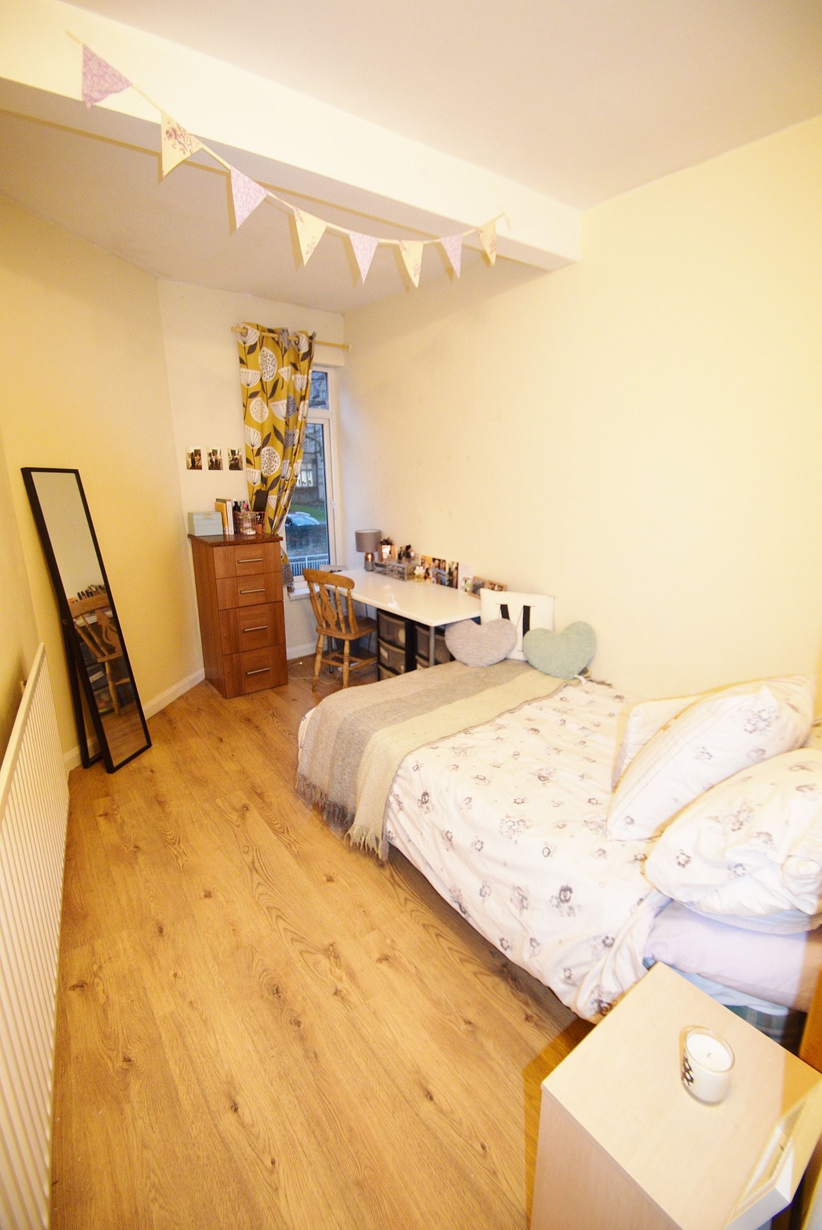 Room Ecclesall Road in Sheffield