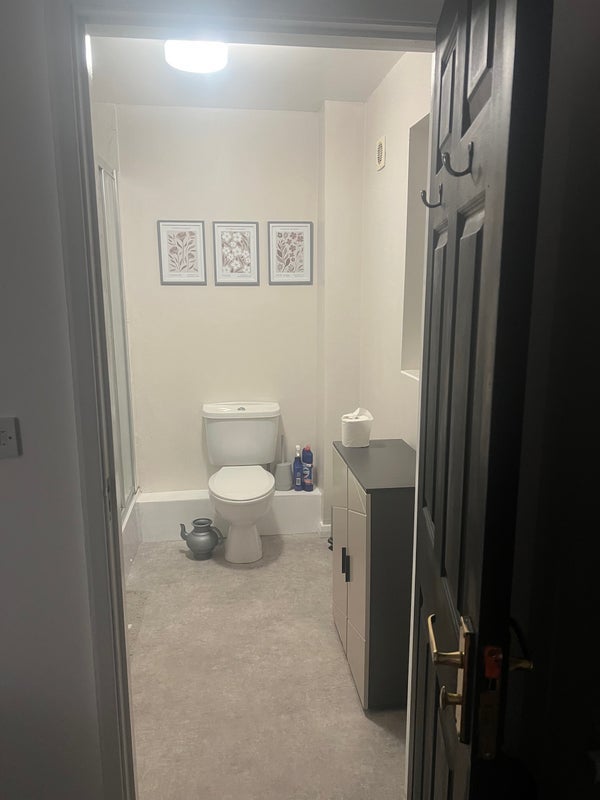 Room Banksman Close in Nottingham