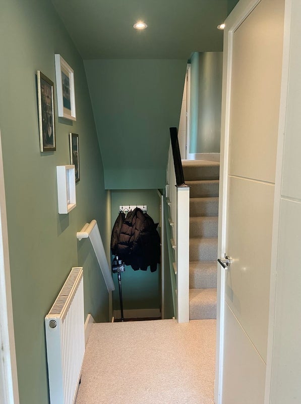 Room Sach Road in Greater London