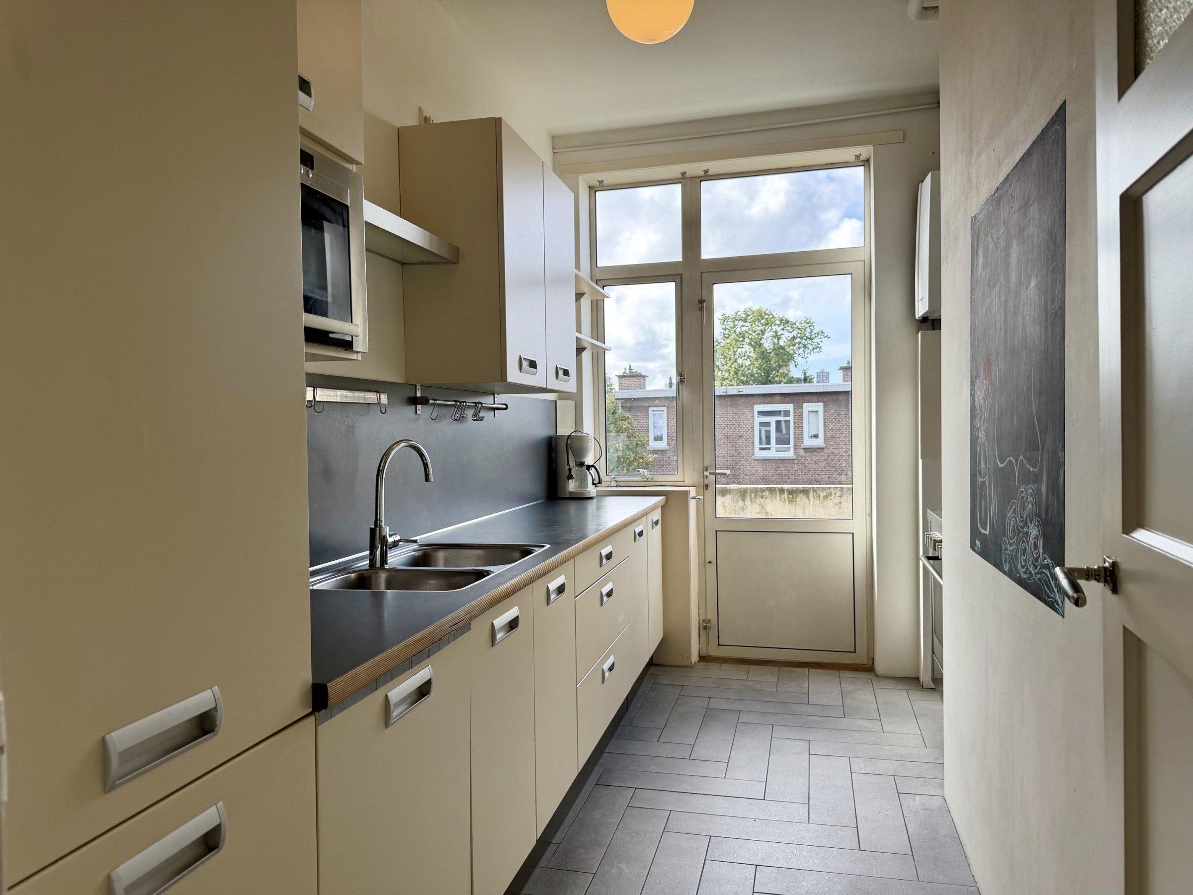 Appartement Carel Reinierszkade 13