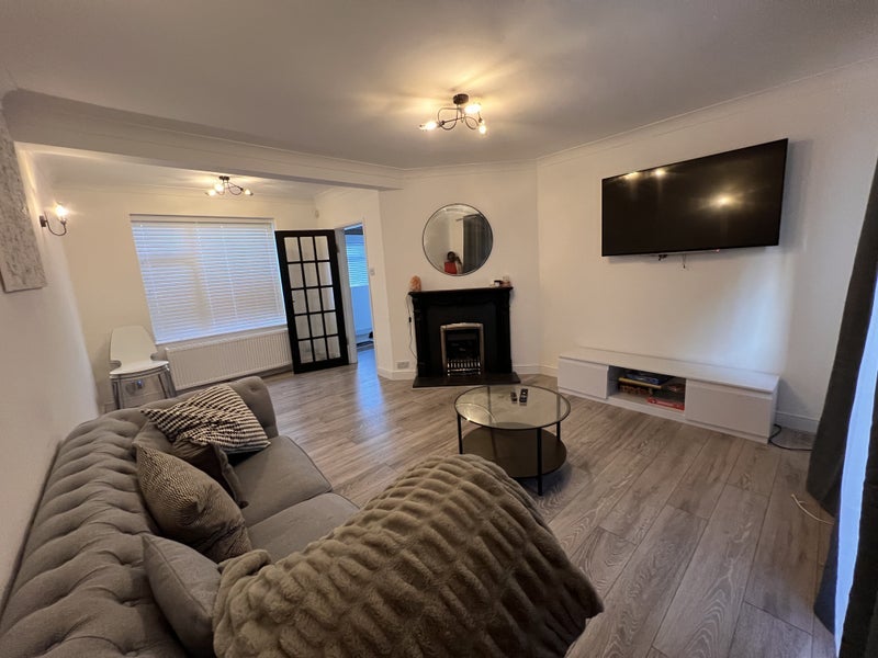 Room Ainsley Road in Nottingham
