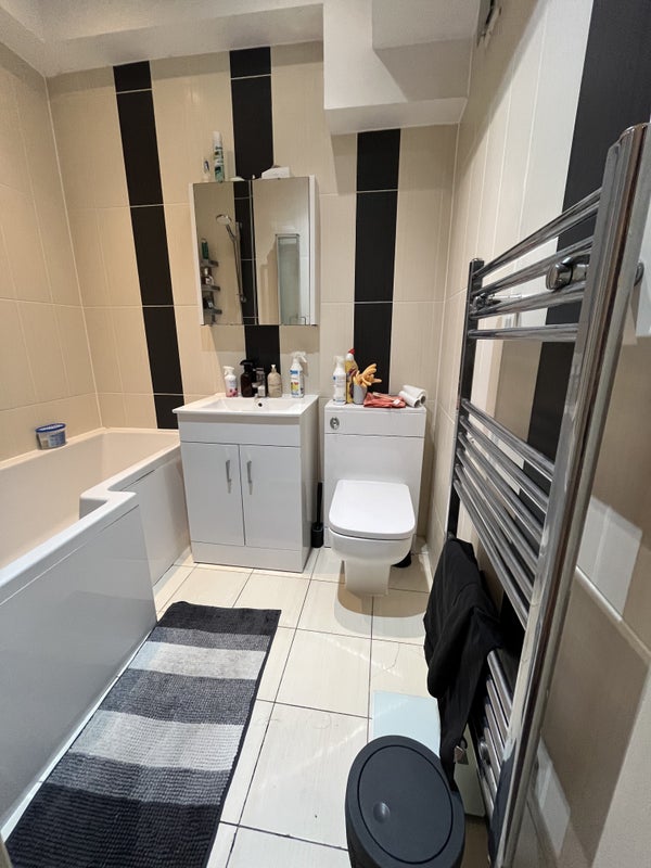 Room Balham High Road in Greater London