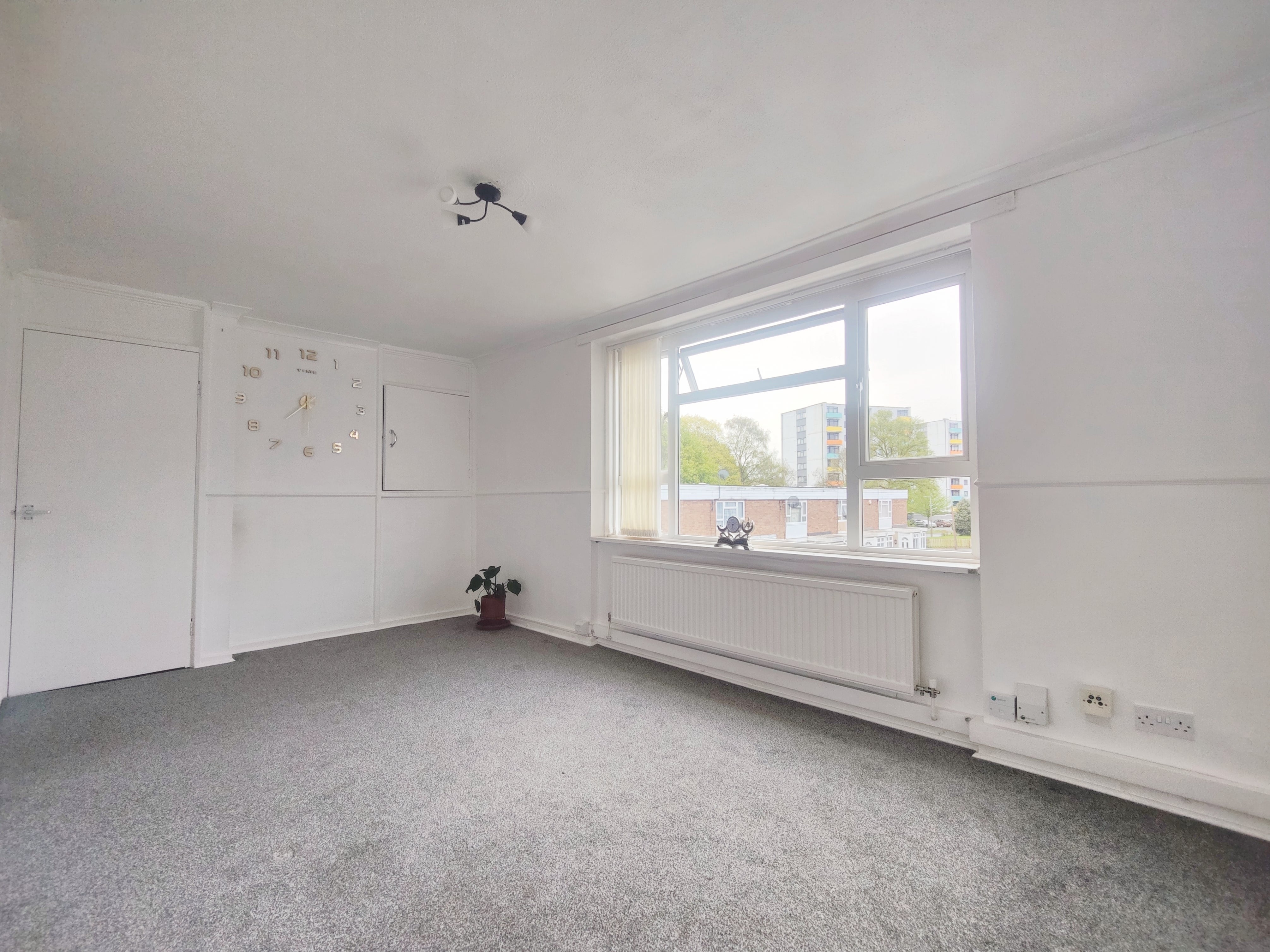 Flat Meadow Avenue in Sandwell