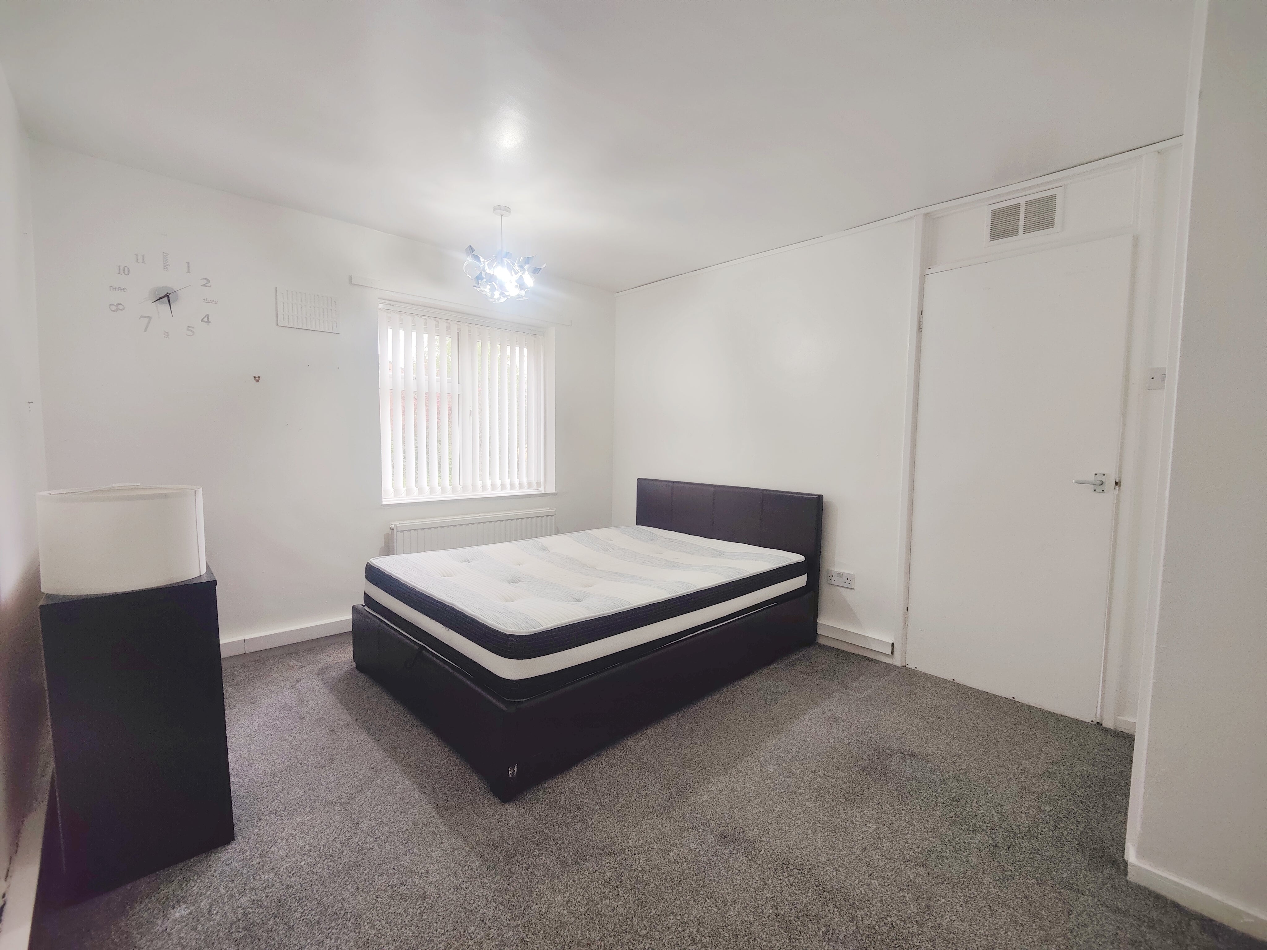 Flat Meadow Avenue in Sandwell