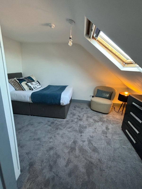 Room Milligan Road in Leicester