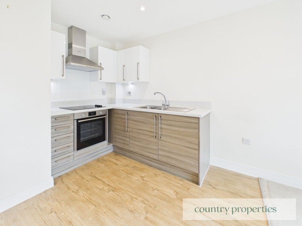 Flat Falcon Way in Welwyn Hatfield
