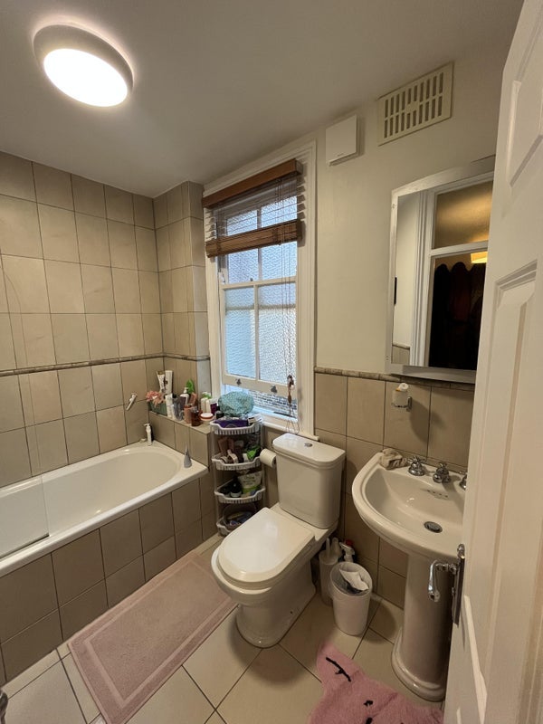 Room Gosberton Road in Greater London