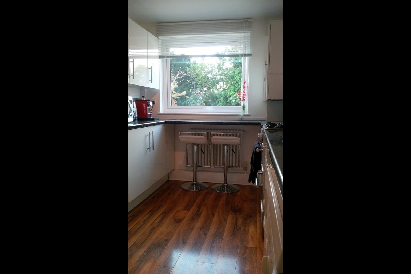Flat Singleton Close in Greater London