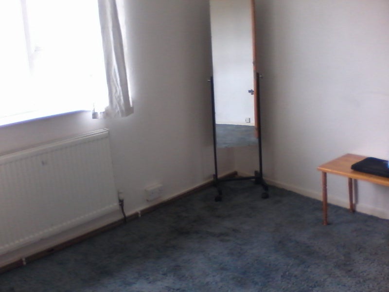 Room Martin's Road in Greater London