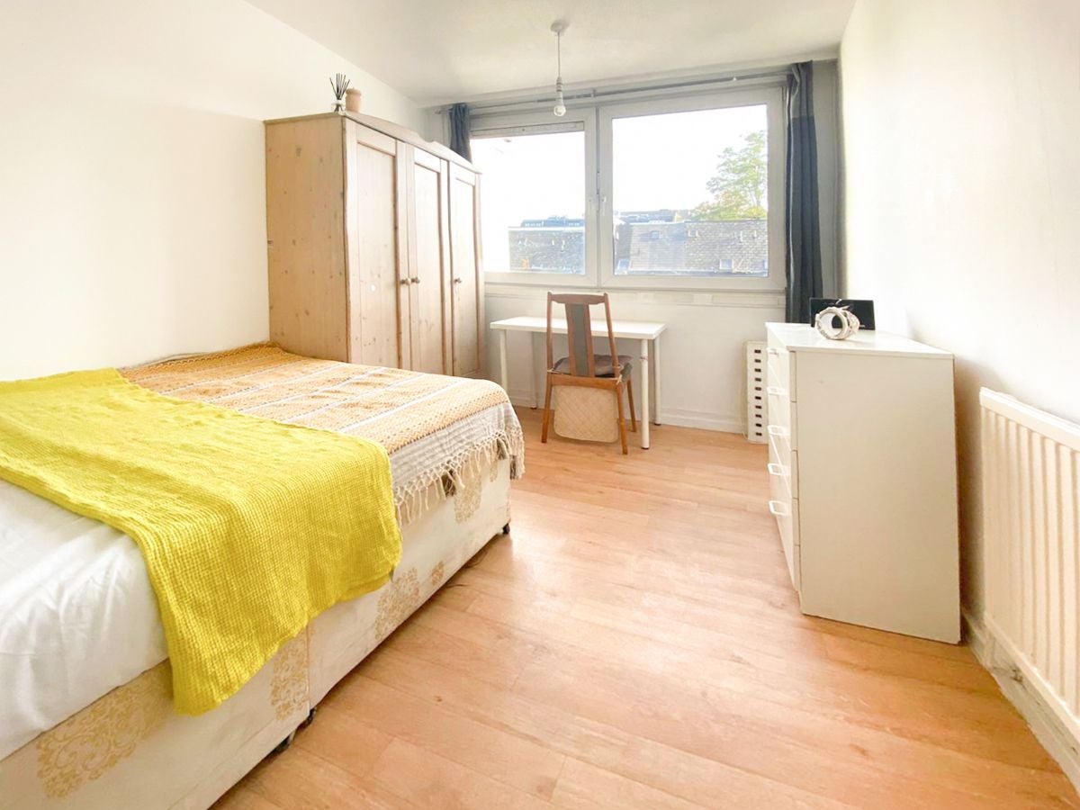 Flat Caledonian Road in Greater London
