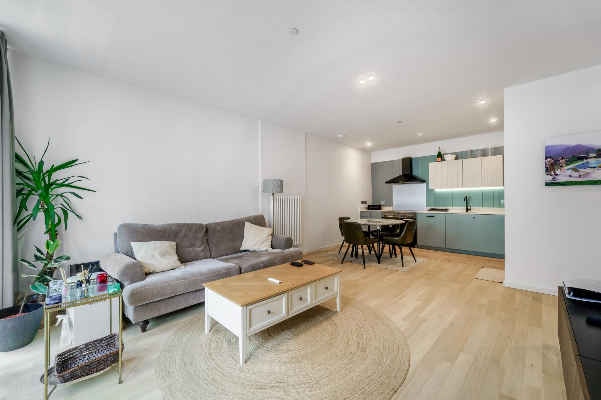 Flat Bradshaw Yard in Greater London