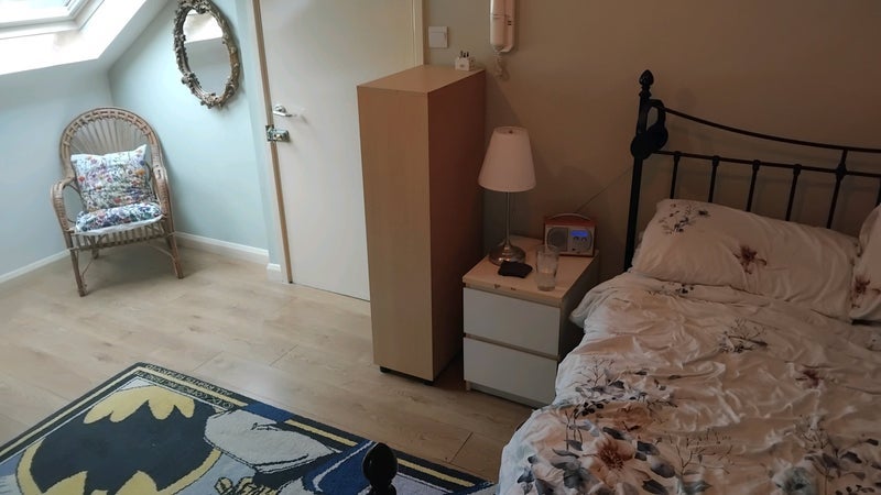 Room Wormholt Road in Greater London