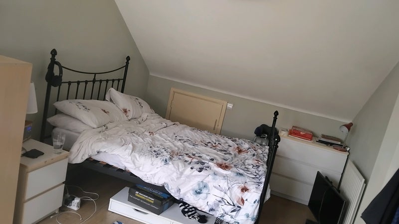 Room Wormholt Road in Greater London