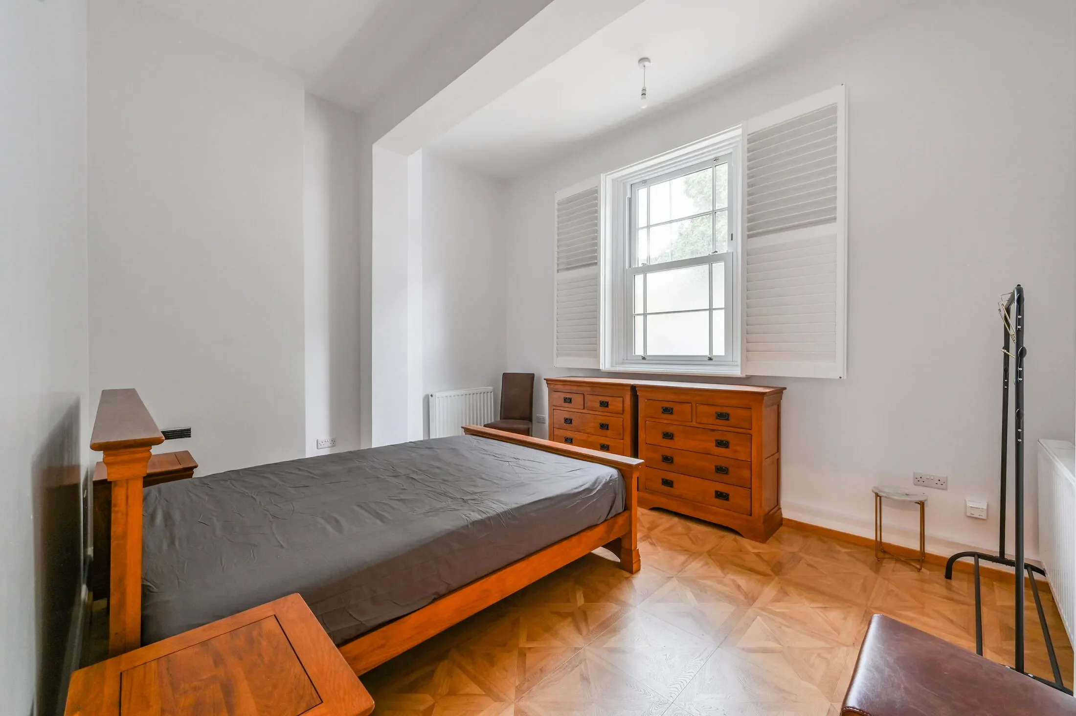 Flat Offord Road in Greater London