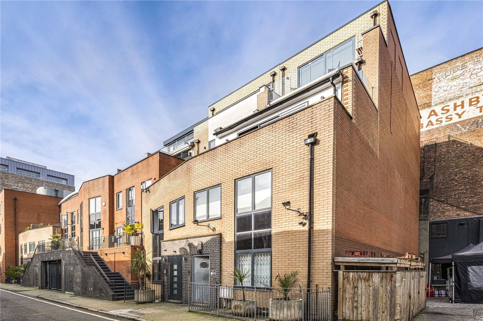 Flat Risborough Street in Greater London
