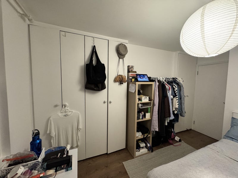 Flat Haydons Road in Greater London