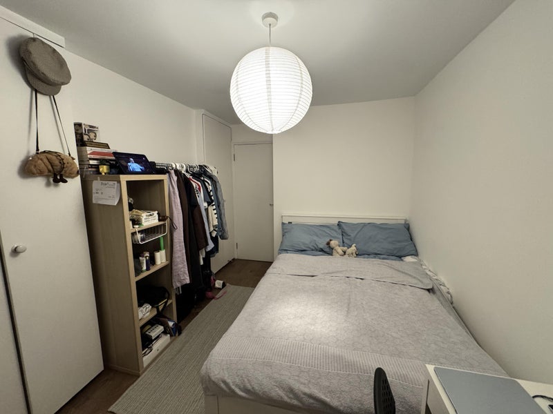 Flat Haydons Road in Greater London