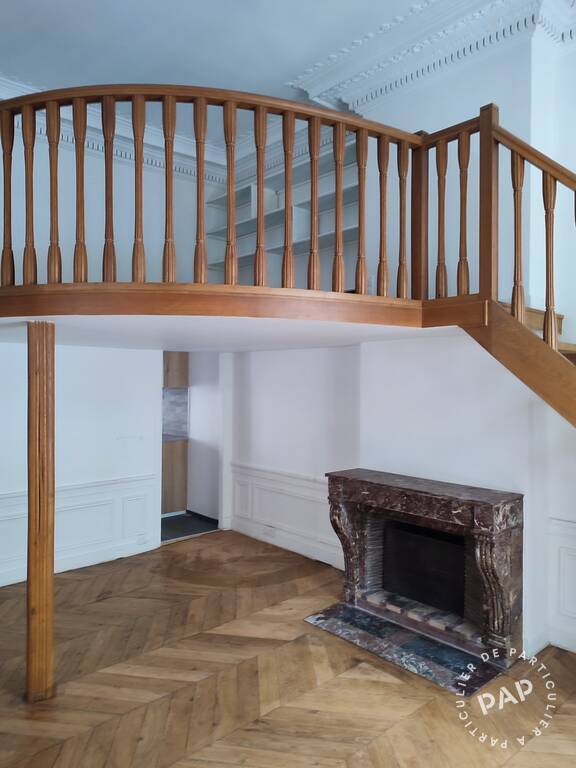 Flat Place Franz Liszt in Paris