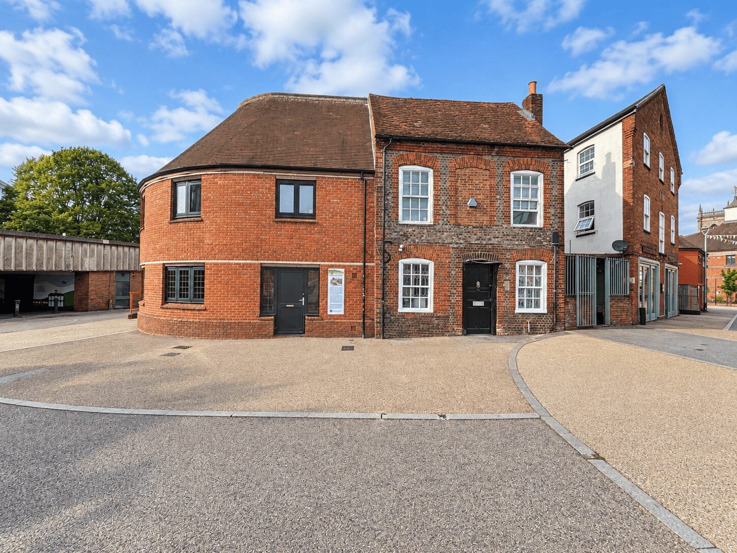 Room Hughenden Road in High Wycombe