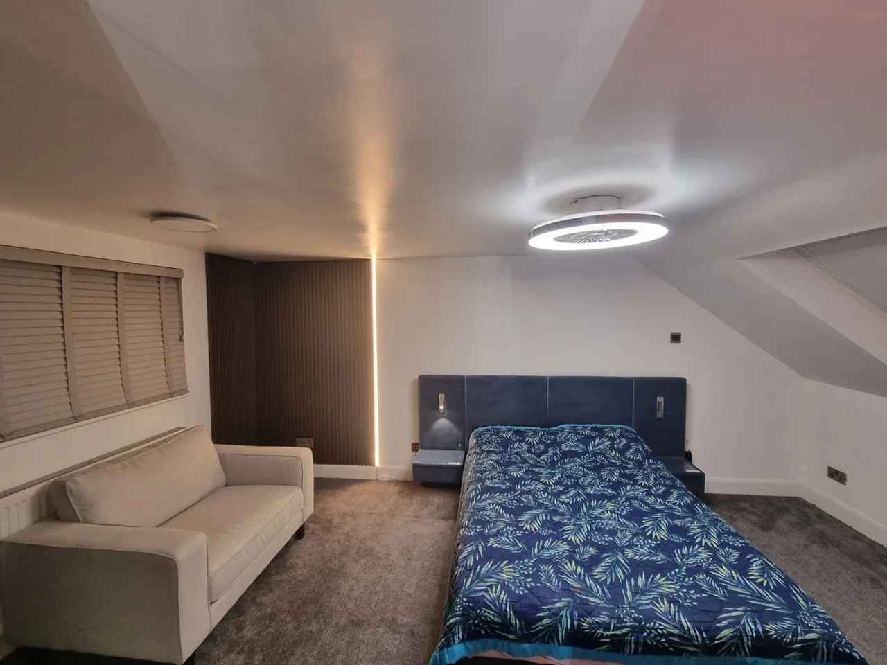 Room Retford Close in Greater London