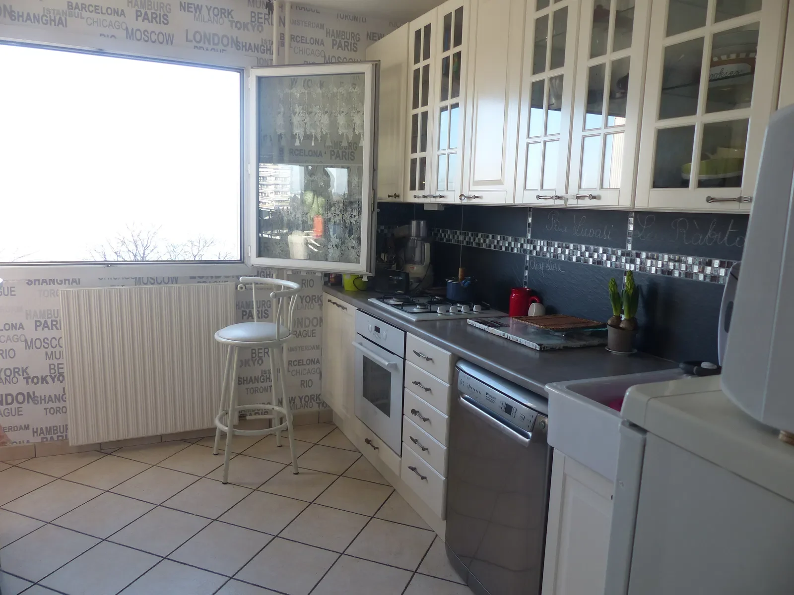 Room Rue de la Piémente in Lyon