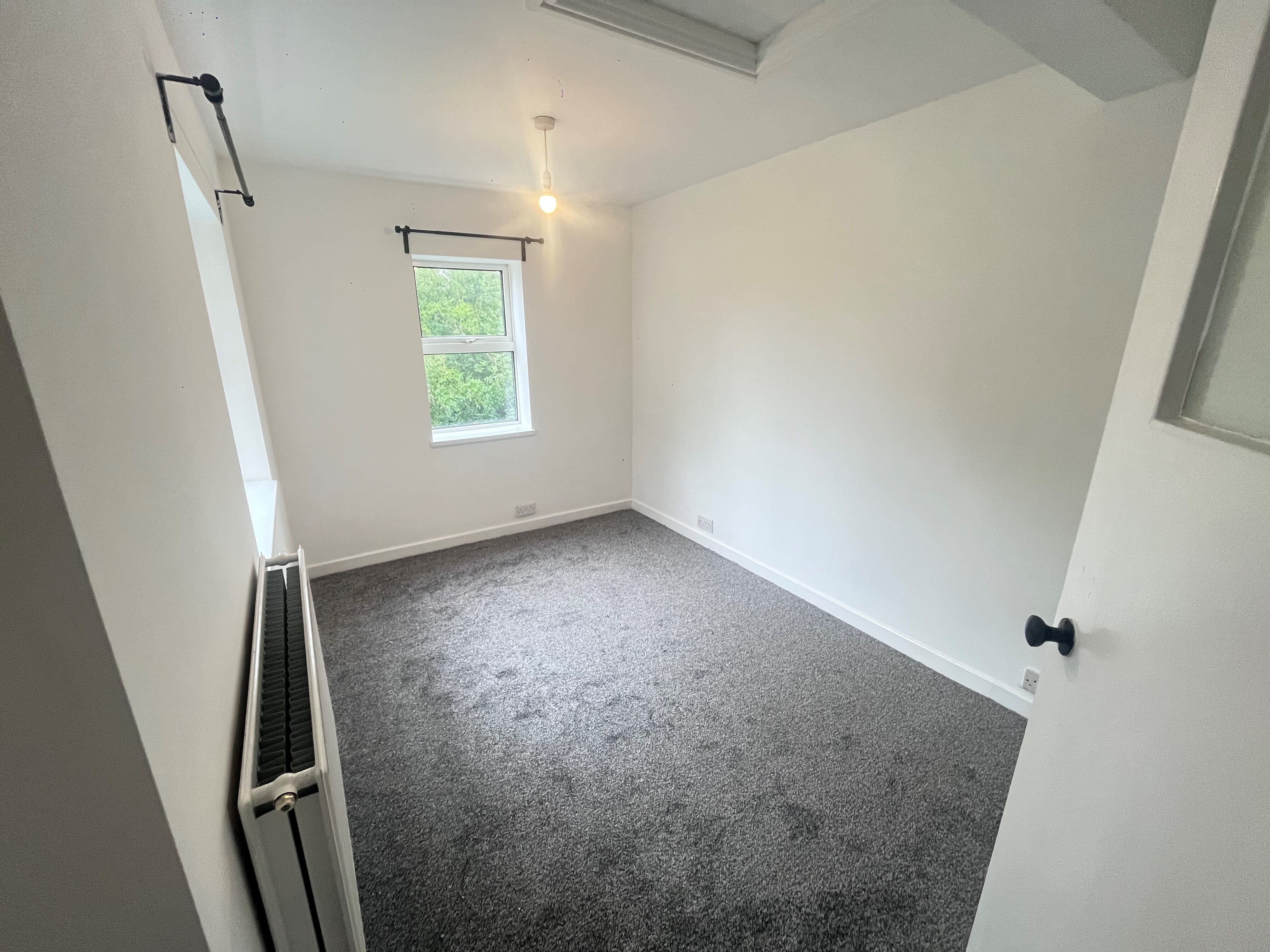 Flat Private Road in Nottingham